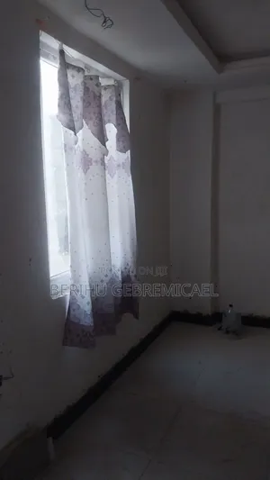 1bdrm Condo in አያት, Yeka for sale