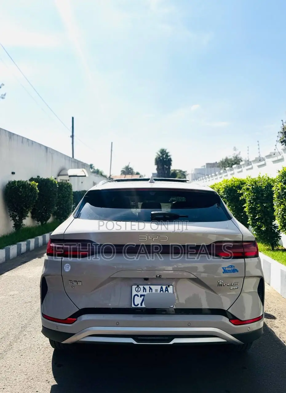 BYD Song Plus 2025 White
