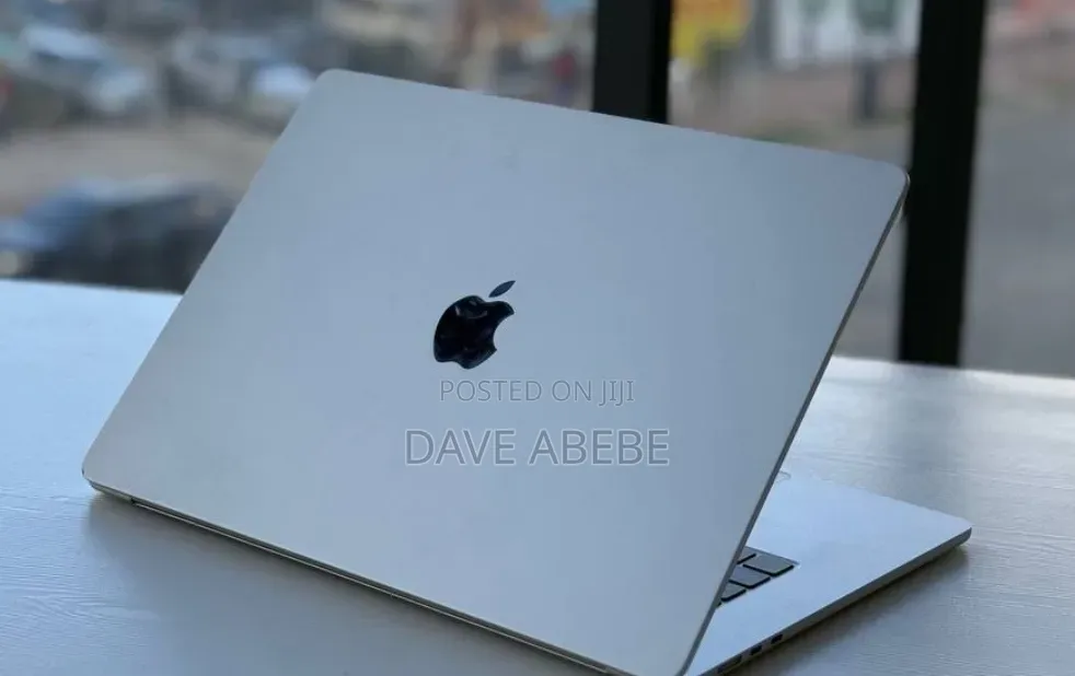 New Laptop Apple MacBook Air 2023 M2 8GB Apple M2 SSD 512GB