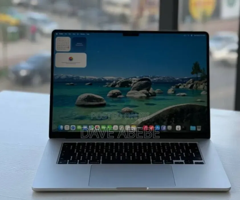 New Laptop Apple MacBook Air 2023 M2 8GB Apple M2 SSD 512GB
