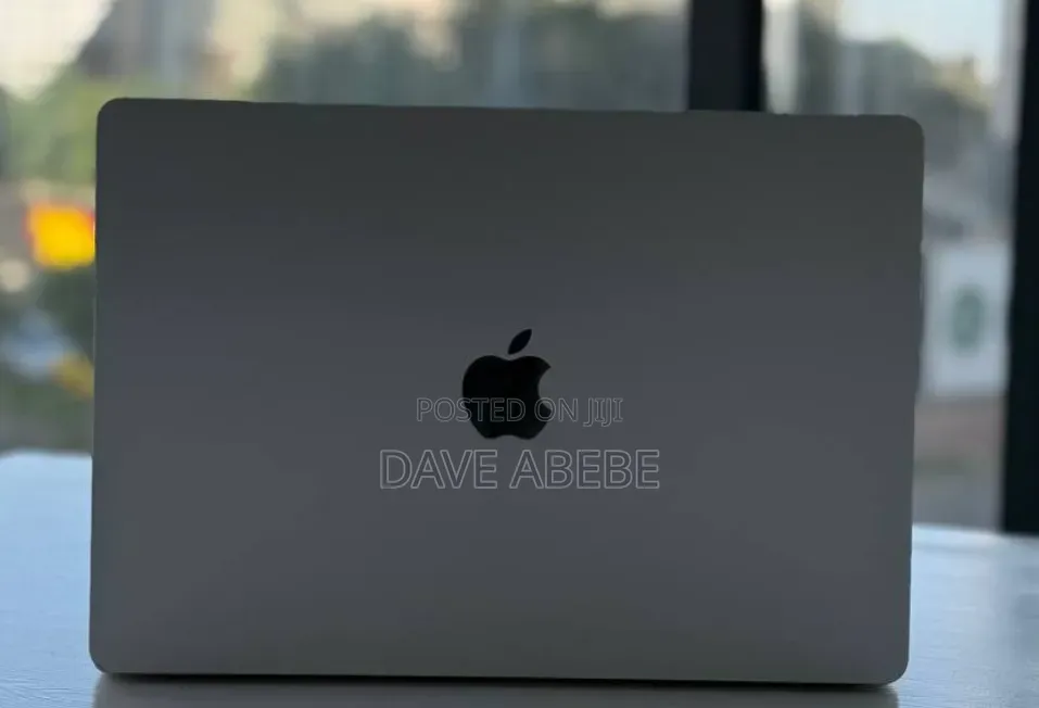 New Laptop Apple MacBook Air 2023 M2 8GB Apple M2 SSD 512GB