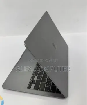 New Laptop Apple MacBook Air 2024 M3 13-inch 16GB Apple M3 SSD 256GB