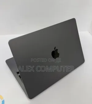 New Laptop Apple MacBook Air 2024 M3 13-inch 16GB Apple M3 SSD 256GB