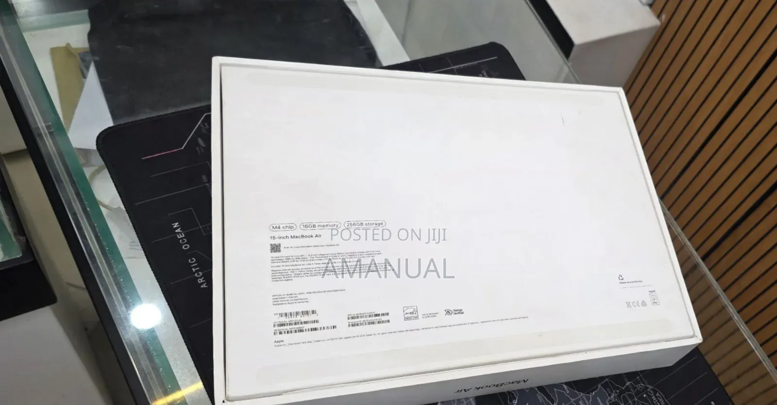 New Apple MacBook Air 2025 M4 15-inch 16GB Apple M4 Pro SSD 256GB