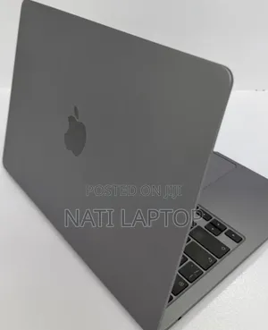 New Laptop Apple MacBook Air 2022 M2 8GB Apple M2 SSD 256GB
