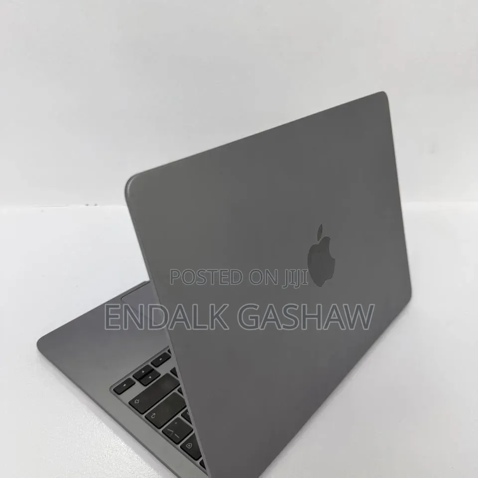 New Laptop Apple MacBook Air 2022 M2 8GB Apple M2 SSD 256GB