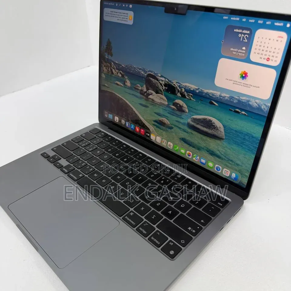New Laptop Apple MacBook Air 2022 M2 8GB Apple M2 SSD 256GB