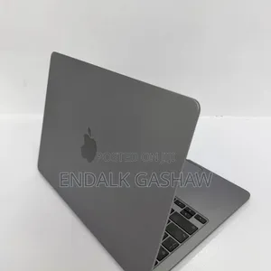 New Laptop Apple MacBook Air 2022 M2 8GB Apple M2 SSD 256GB