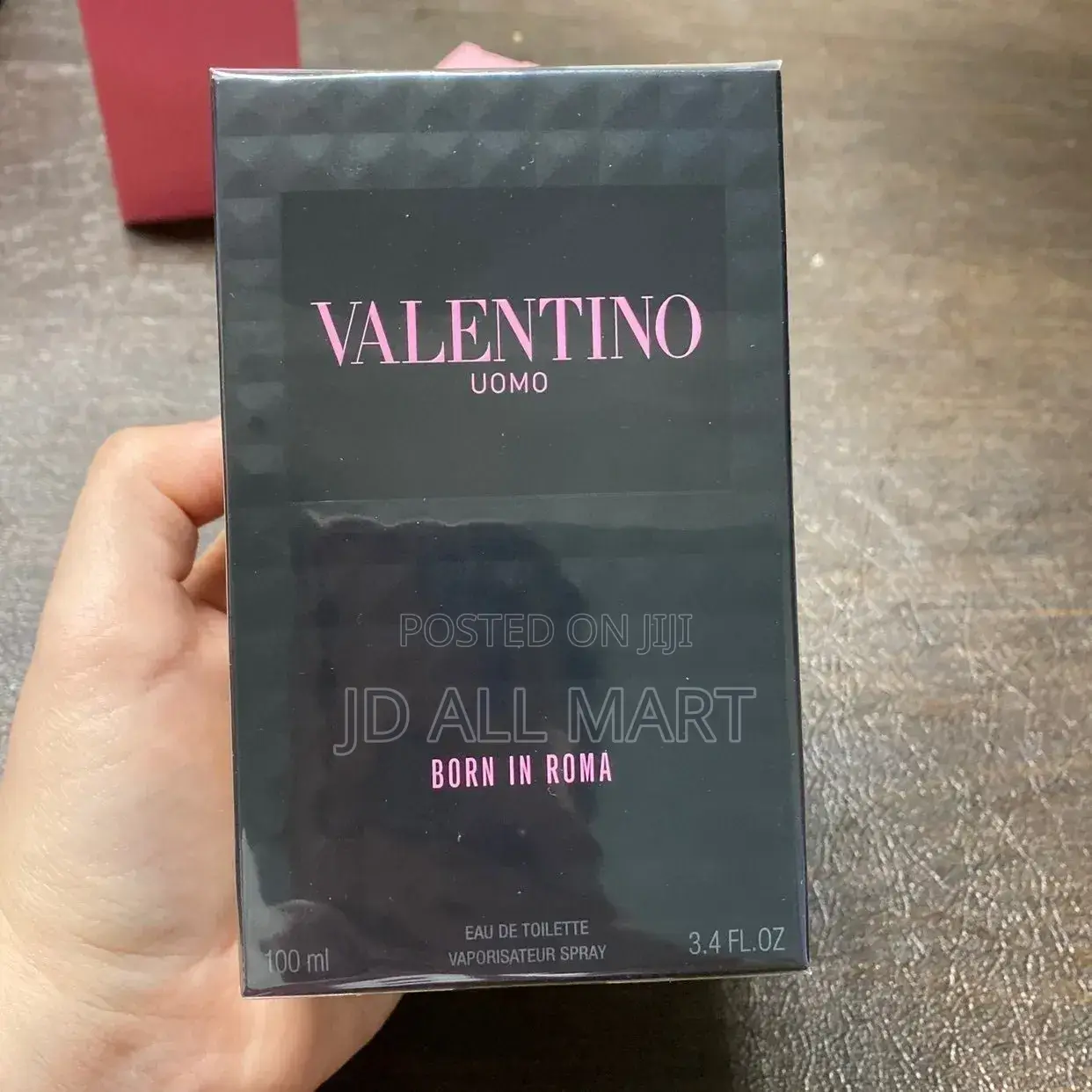 Valentino Uomo Born in Roma