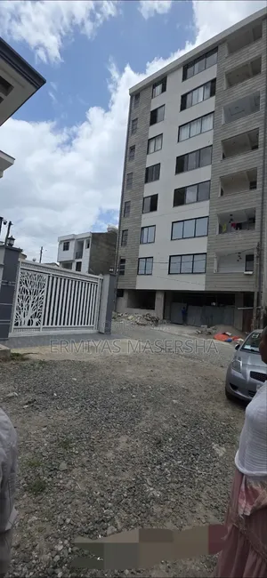 Furnished 3bdrm Apartment in Yeka for sale