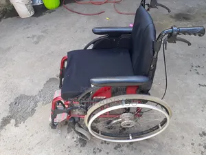 Handicapped Folding Manual Lightweight Wheelchair With Wheelchair
