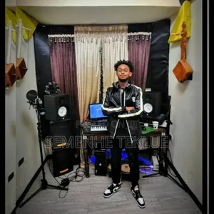 Keyboard Music Teacher