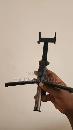 Selfie Stick With Tripod