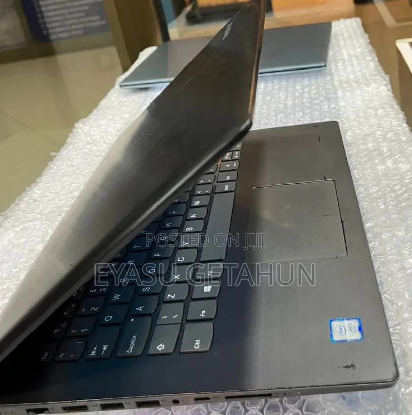 New Laptop Lenovo Ideapad 3 4GB Intel Core i5 HDD 1T