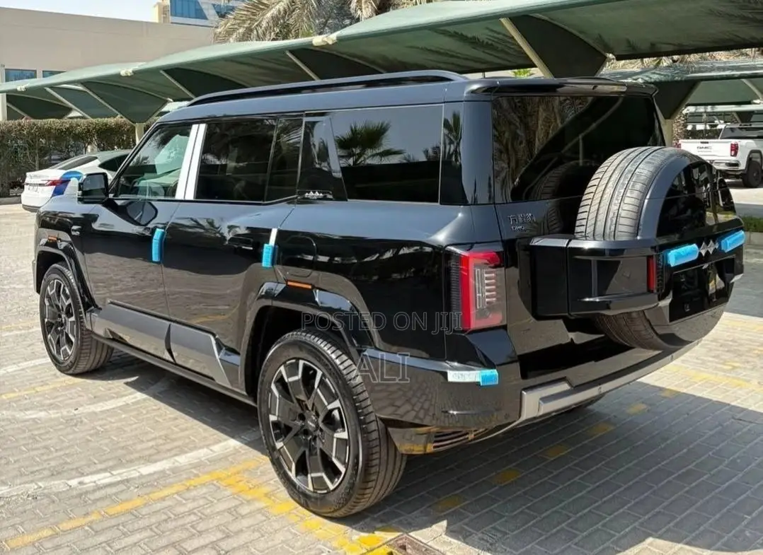 BYD Leopard 8 2.0 Hybrid AWD 2025 Black