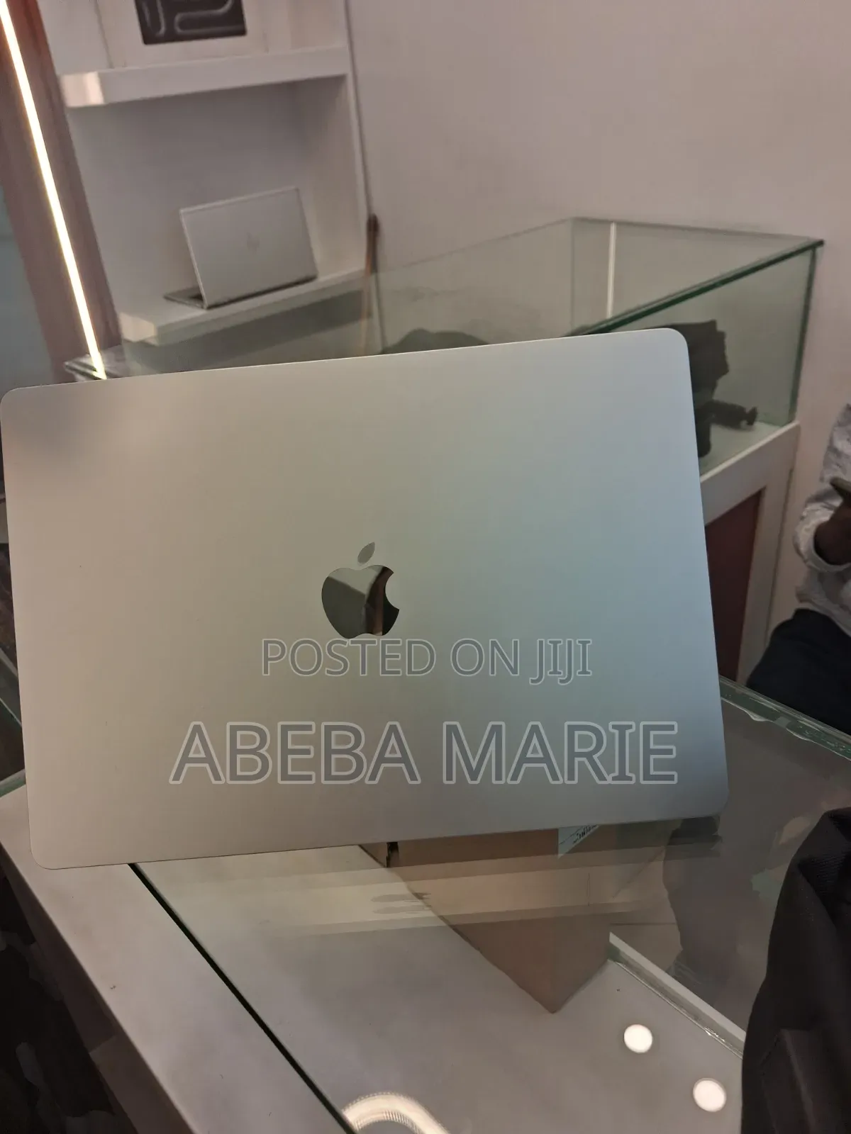 New Laptop Apple MacBook Air 2025 M4 15-inch 24GB Apple M4 SSD 512GB