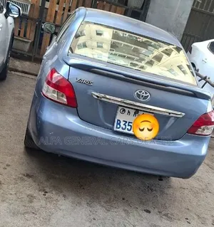 Toyota Belta 2010 Blue