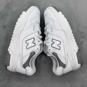 New Balance 550