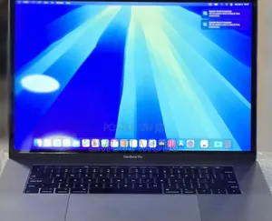 New Laptop Apple MacBook 2018 16GB Intel Core i7 SSD 512GB