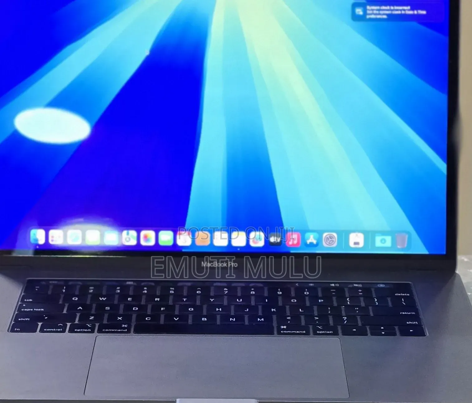 New Laptop Apple MacBook 2018 16GB Intel Core i7 SSD 512GB