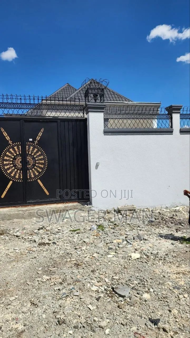 Furnished 6bdrm Villa in Tafo, Yeka for sale