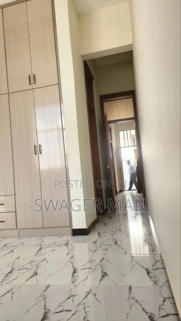 Furnished 6bdrm Villa in Tafo, Yeka for sale