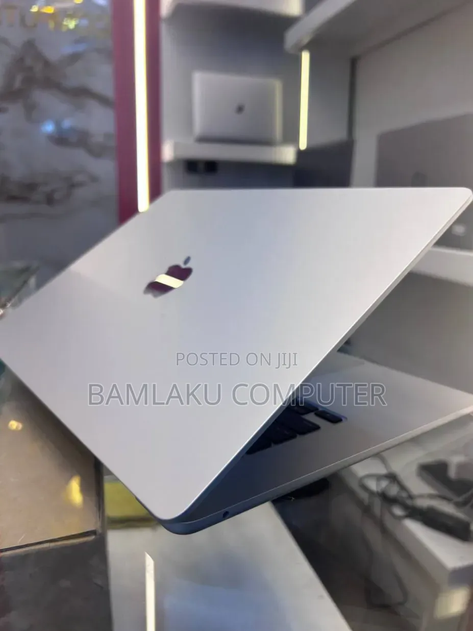 New Laptop Apple MacBook Air 2025 M4 15-inch 24GB Apple M5 SSD 512GB