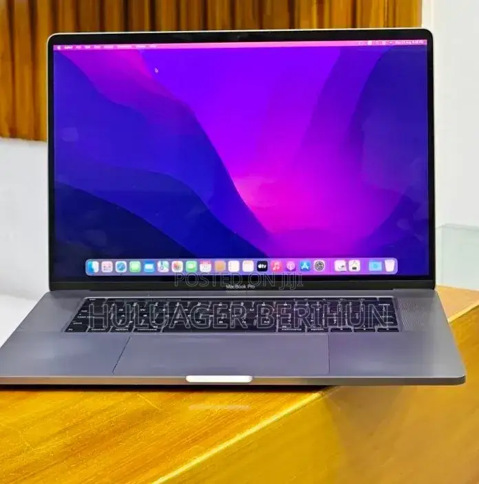 New Laptop Apple MacBook Pro 2018 32GB Intel Core i9 SSD 2T