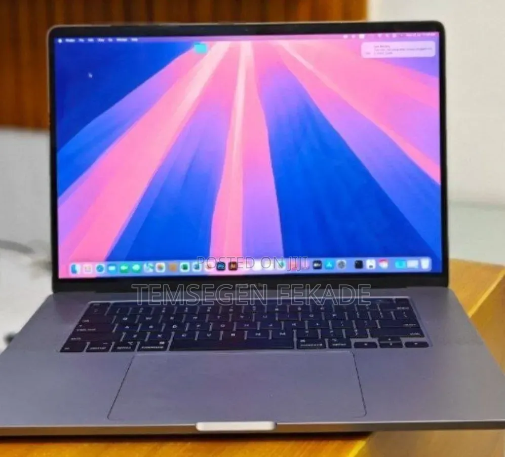 New Laptop Apple MacBook Pro 2018 32GB Intel Core i9 SSD 2T