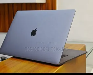 New Laptop Apple MacBook Pro 2018 32GB Intel Core i9 SSD 2T