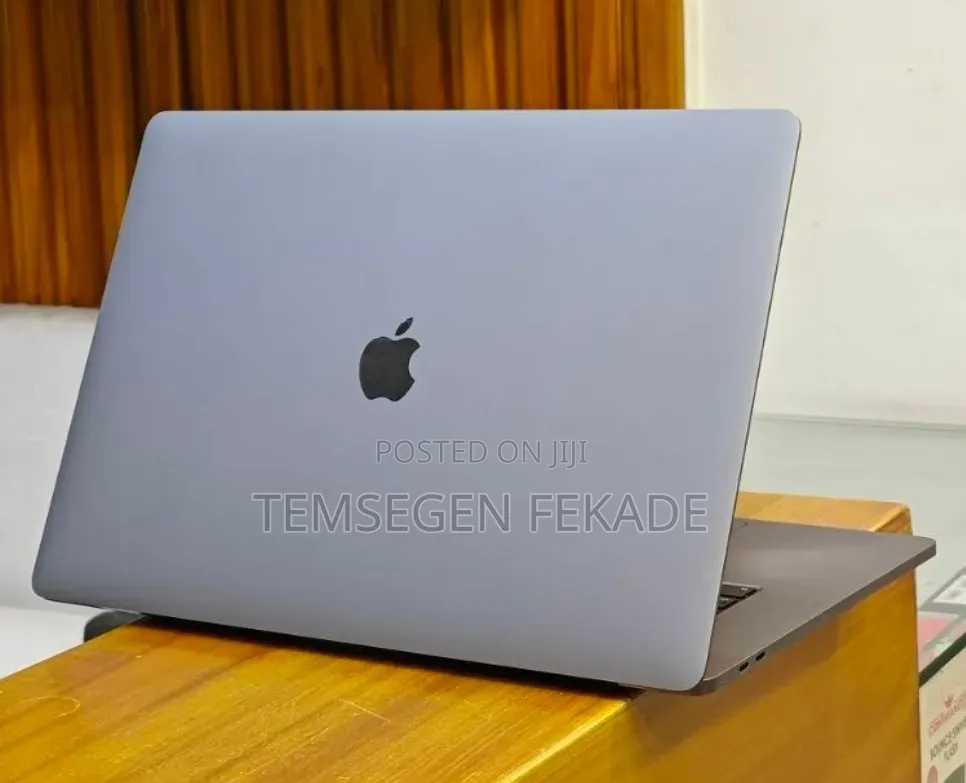 New Laptop Apple MacBook Pro 2018 32GB Intel Core i9 SSD 2T