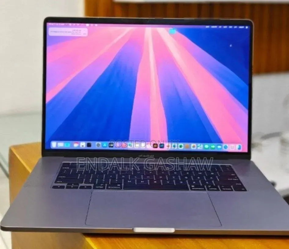New Laptop Apple MacBook Pro 2018 32GB Intel Core i9 SSD 2T