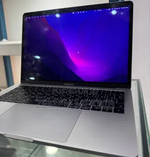 New Laptop Apple MacBook Pro 2017 8GB Intel Core i5 SSD 128GB