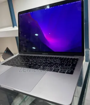 New Laptop Apple MacBook Pro 2017 8GB Intel Core i5 SSD 128GB