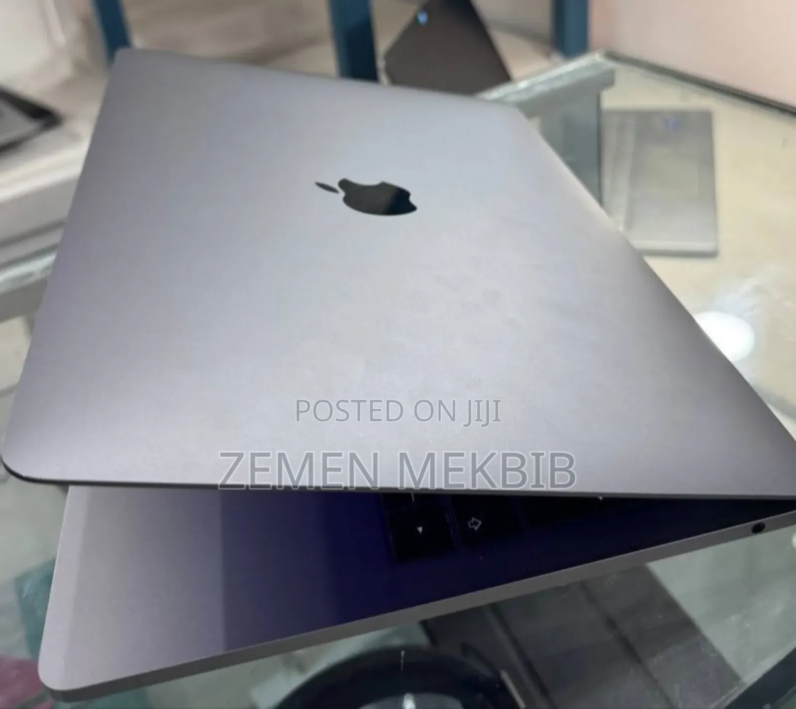 New Laptop Apple MacBook Pro 2017 8GB Intel Core i5 SSD 128GB
