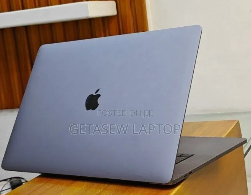 New Laptop Apple MacBook Pro 2018 32GB Intel Core i9 SSD 2T