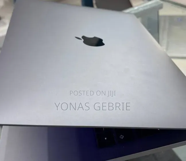 New Laptop Apple MacBook Pro 2017 8GB Intel Core i5 SSD 128GB