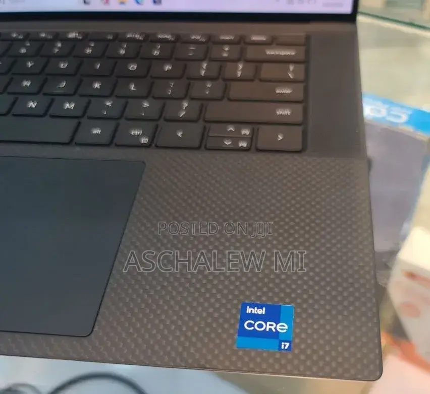 New Laptop Dell XPS 15 16GB Intel Core i7 SSD 512GB