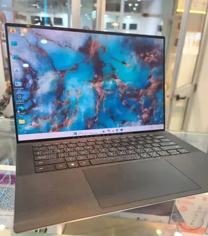 New Laptop Dell XPS 15 16GB Intel Core i7 SSD 512GB