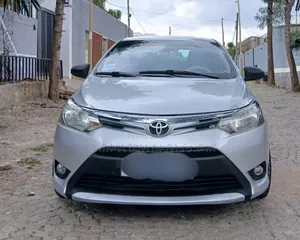 Toyota Yaris 2014 Silver