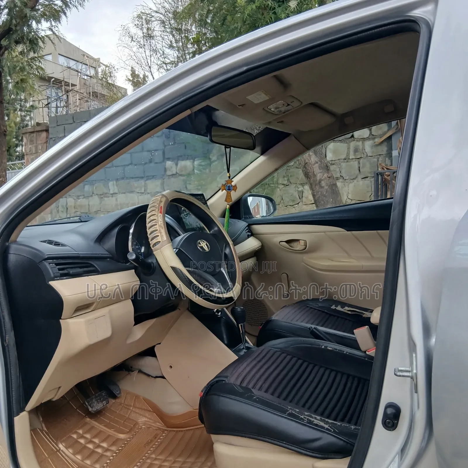 Toyota Yaris 2014 Silver
