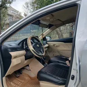 Toyota Yaris 2014 Silver