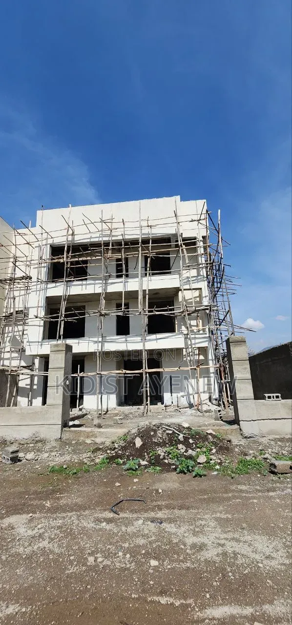 6bdrm Villa in Enyi Realestate, Nifas Silk-Lafto for sale