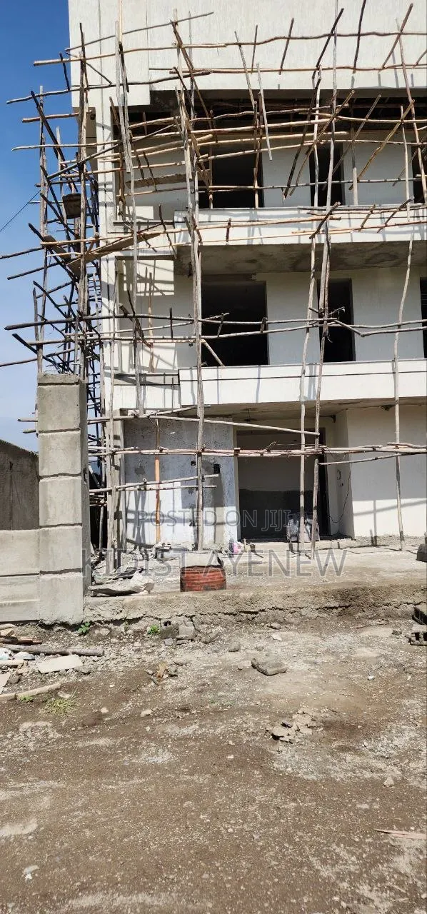 6bdrm Villa in Enyi Realestate, Nifas Silk-Lafto for sale