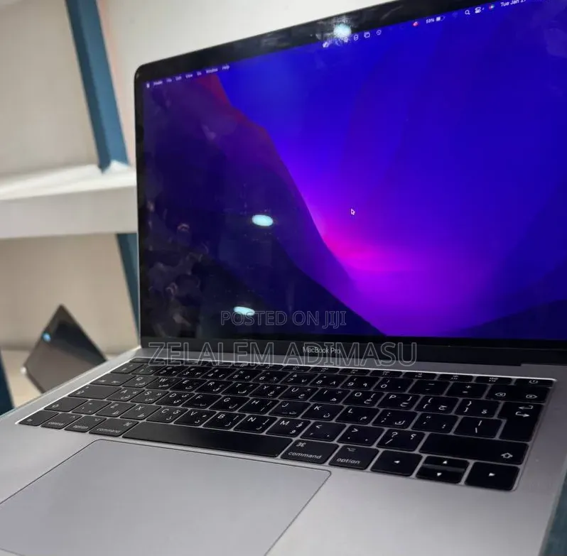 New Laptop Apple MacBook Pro 2017 8GB Intel Core i5 SSD 128GB