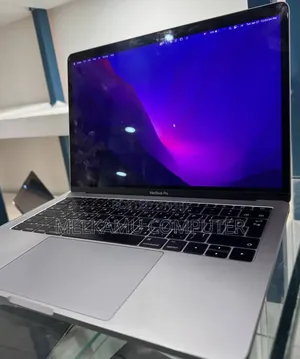 New Laptop Apple MacBook Pro 2017 8GB Intel Core i5 SSD 128GB