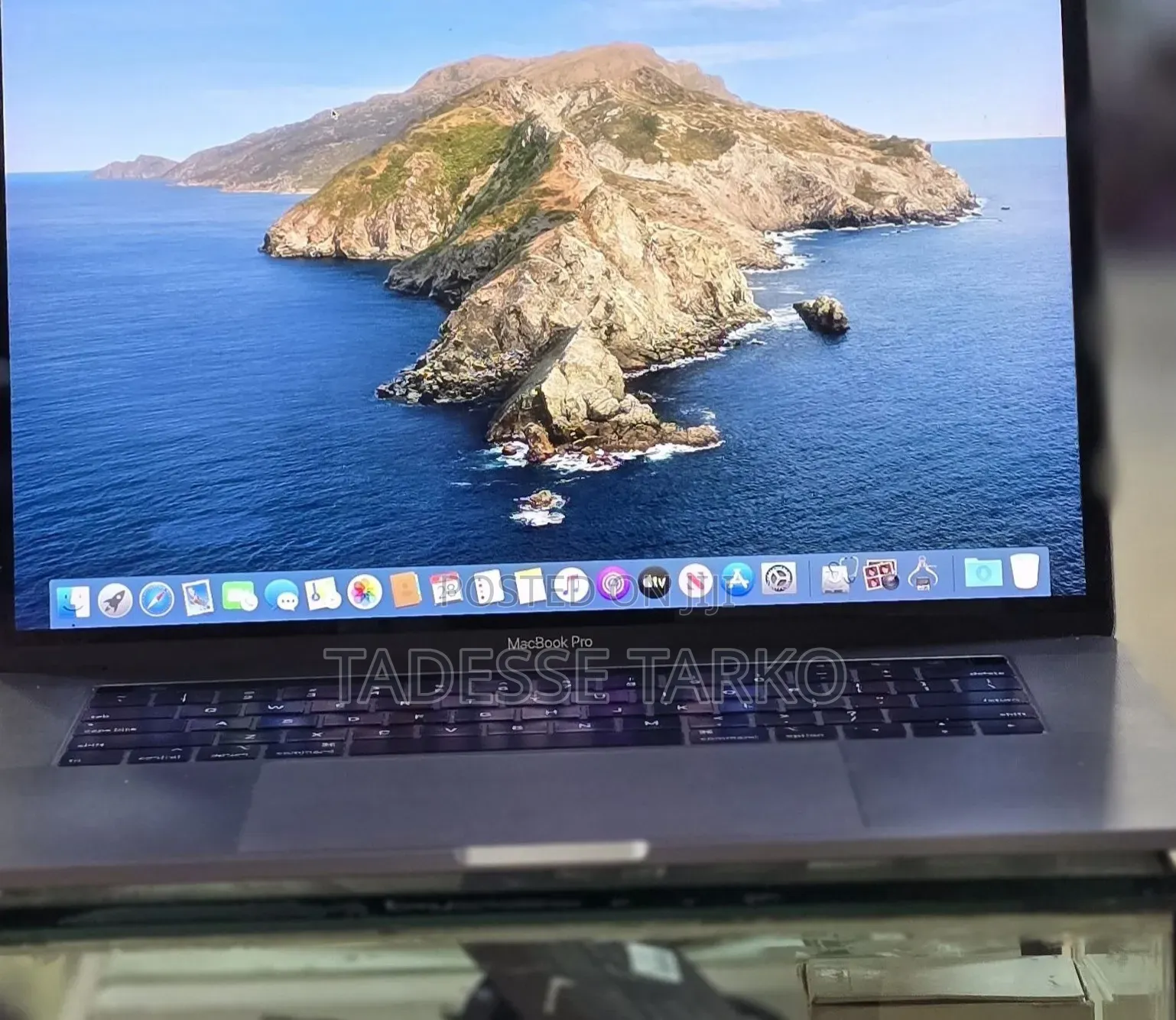 New Laptop Apple MacBook Pro 2018 32GB Intel Core i9 SSD 1T