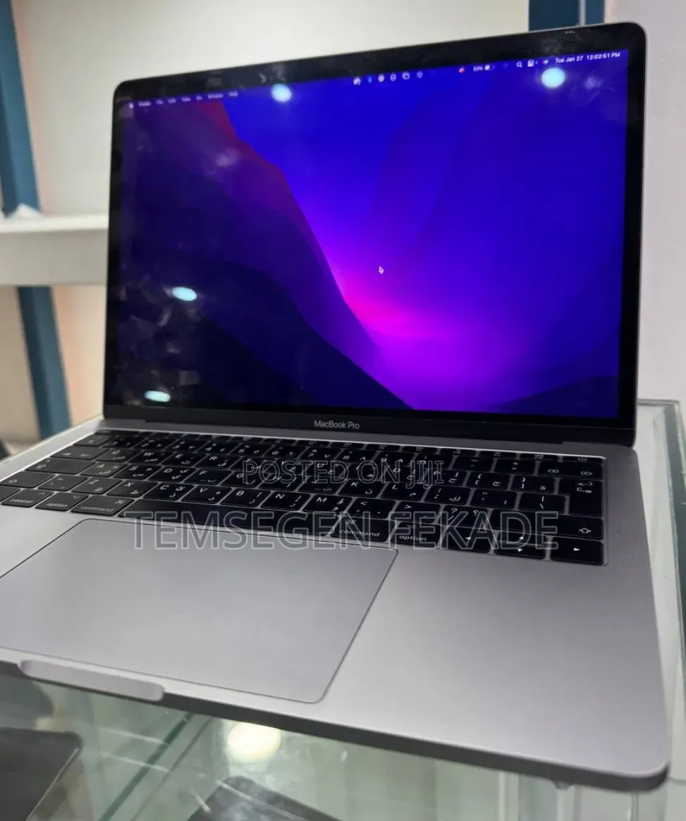 New Laptop Apple MacBook Pro 2017 8GB Intel Core i5 SSD 128GB
