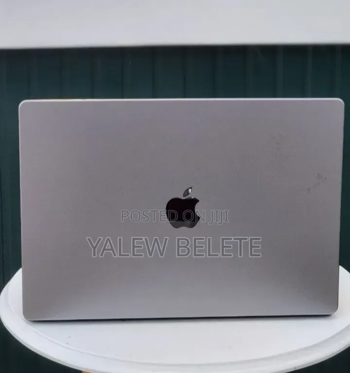 New Laptop Apple MacBook Pro 16GB Apple M1 SSD 512GB
