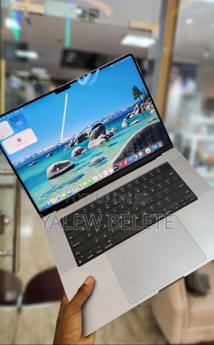 New Laptop Apple MacBook Pro 16GB Apple M1 SSD 512GB